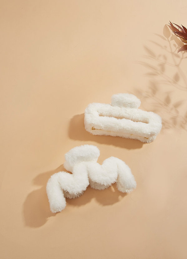 front Geometry Faux Fur Claw Clip Set