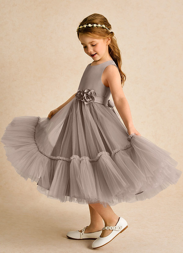 Azazie Miracle Vestidos de Niña de Flores Vestido de Gris Pardo de Satin Mate de Corte En A con Lazo image1
