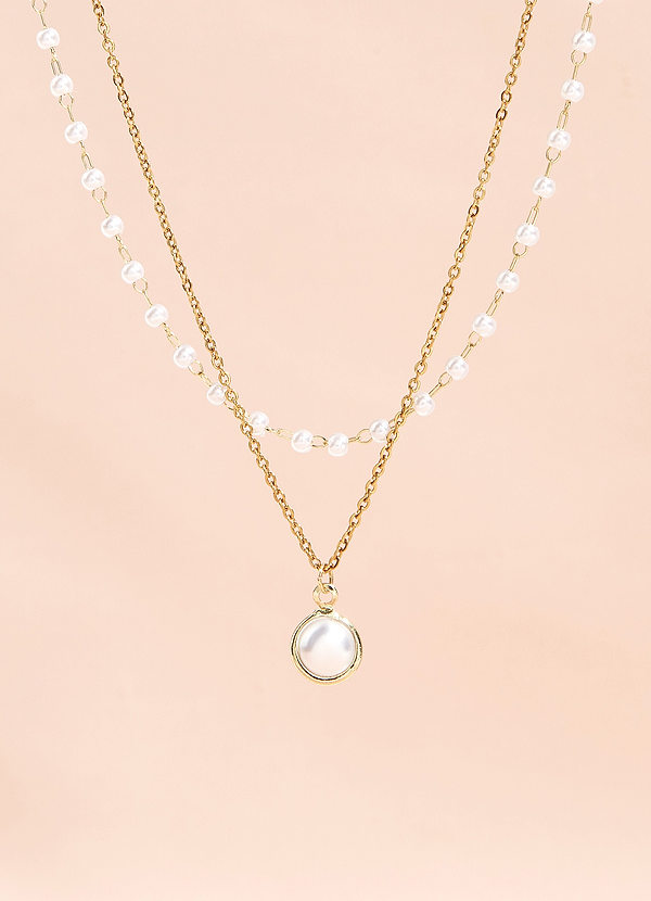 front Charming And Chic Gold Double Pearl Necklace