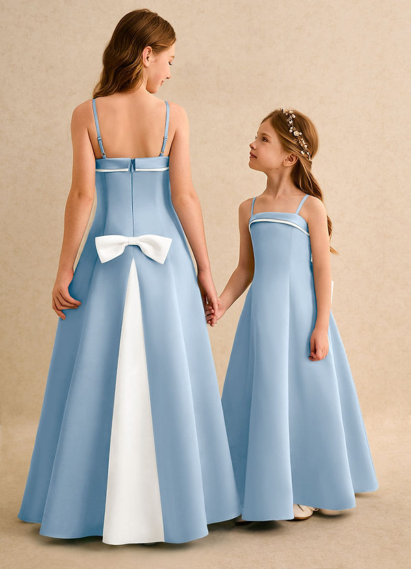 Azazie Izel Girls Formal Robes de cortège enfant Robe Trapèze en Mat Satiné Plissé Ivoire Bleu Poudré image1