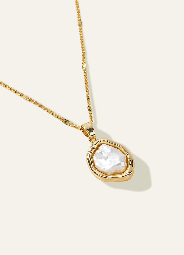 front Irregular Frame Pearl Necklace