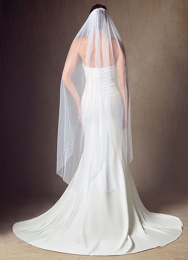 front Jenna Pearl Waltz Length Veil