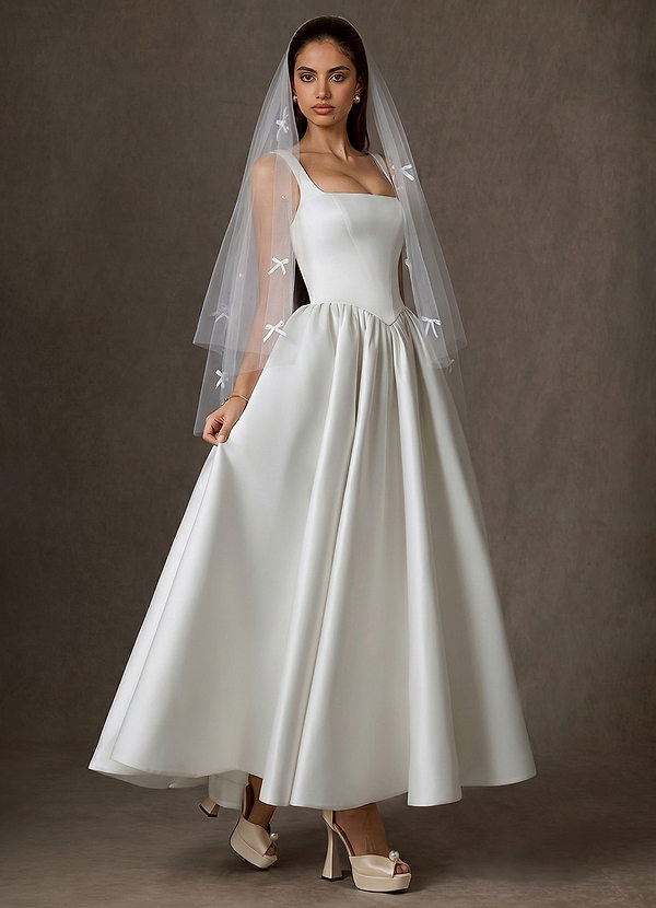 front Lily Double Layer Bow Pearl Fingertip Veil