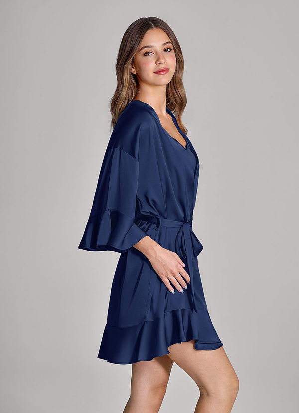 front Donkere Marine 2-delige set van satijnen kamerjas en onderjurk met ruches