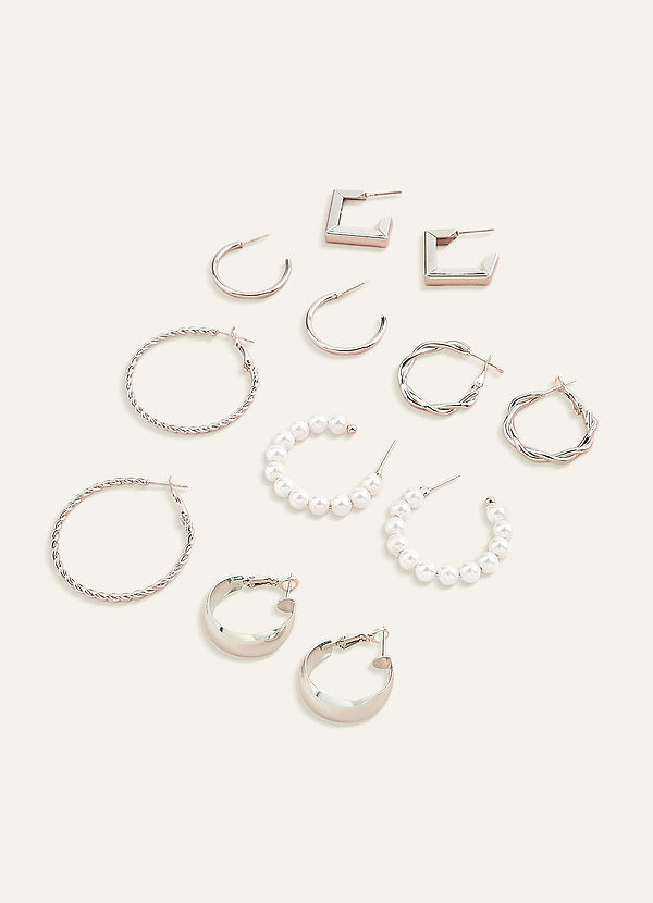 Monipuolinen 6 kappaleen korvakorusarja front