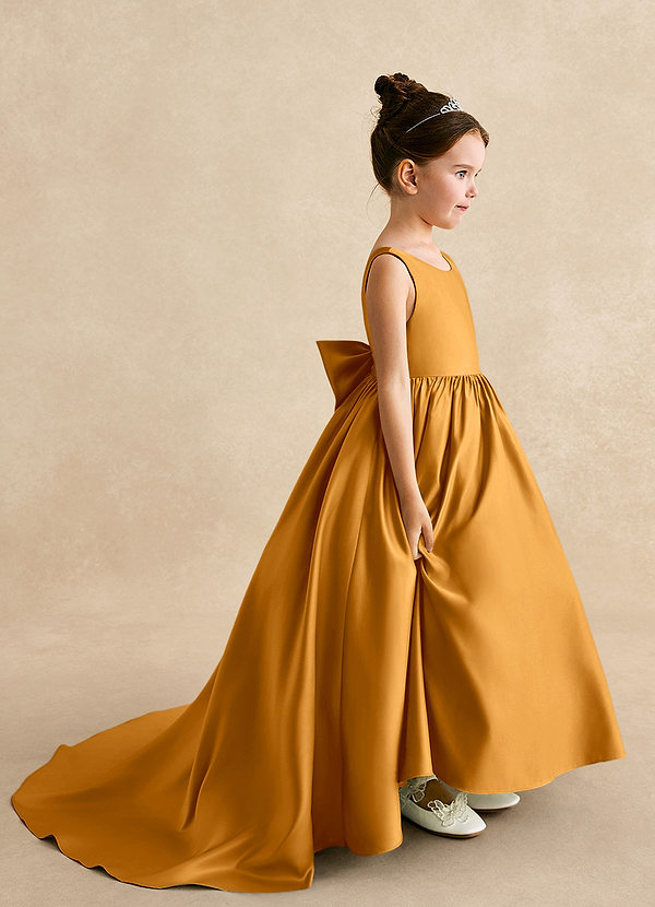 Azazie Mimia Robes de Fillette d'Honneur Robe Trapèze en Mat Satiné Arc Caramel écossais image1