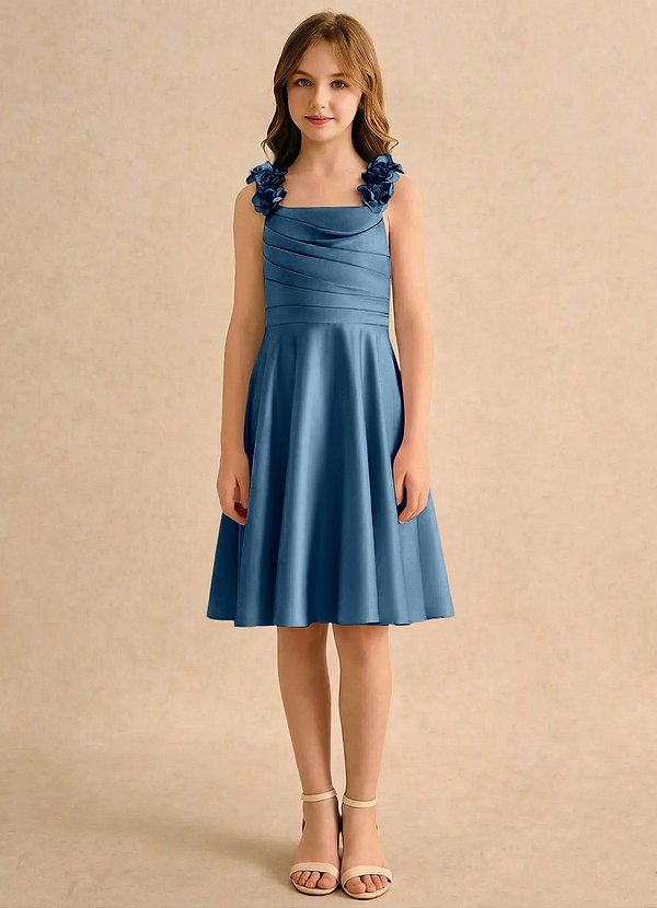 Azazie Resa Girls Formal Blomsterpigekjoler A-Line Plisseret Mat satin Knælængde Kjole image1