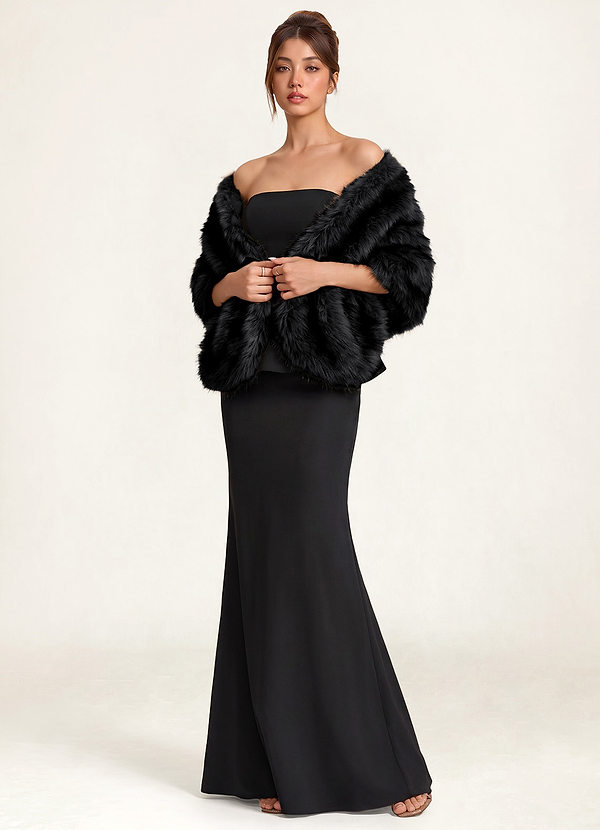 front Elegante stola da sera in pelliccia sintetica di lusso.