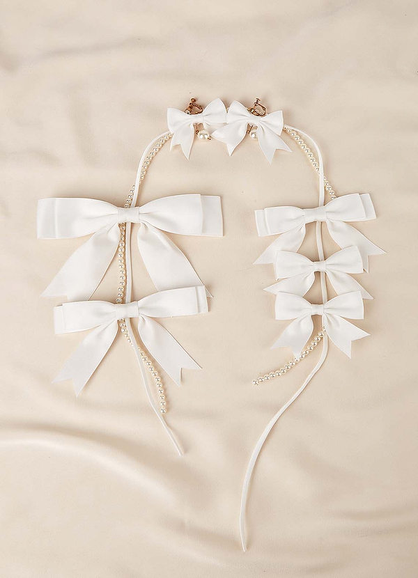 front White Bow Pearl Set