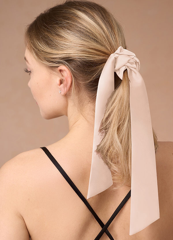 front Bijpassende kleur stretch satijnen haarsjaal