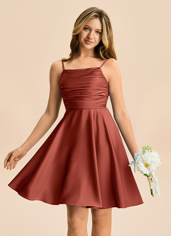 Azazie Miko Junior Robe Trapèze en Satin extensible Plissée Terracotta image1