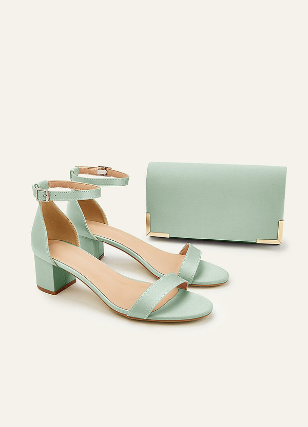 front Set di sandali con tacco a blocco in raso opaco e pochette a busta coordinati