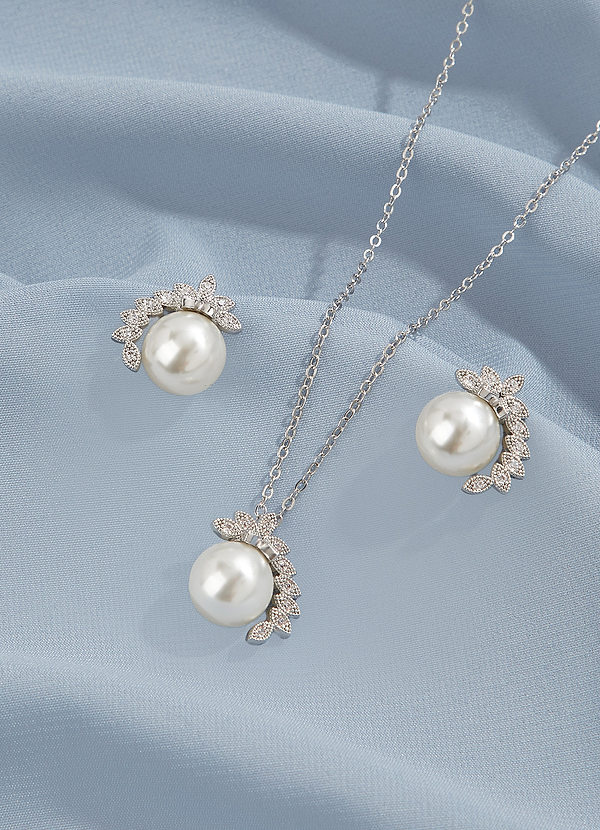 front Simple Pearl Jewelry Set