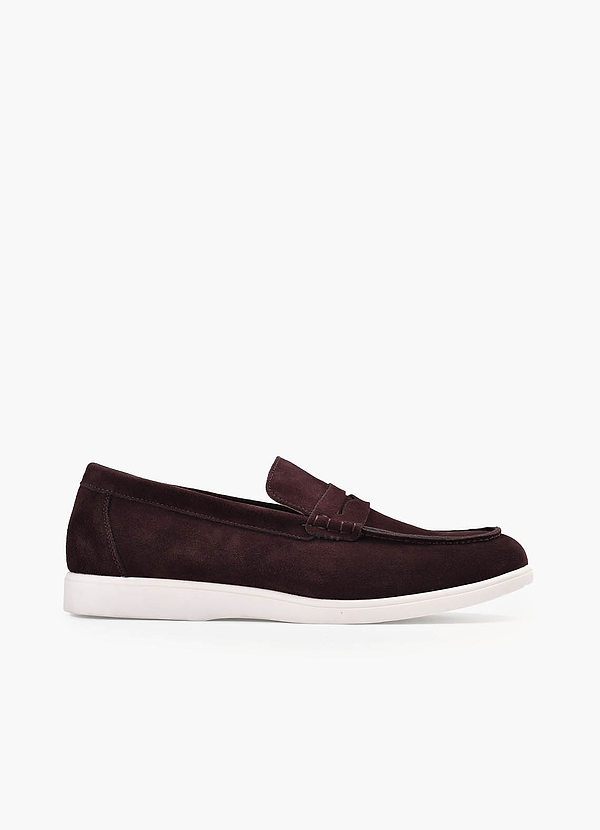 front Herrloafers i splitmocka med platta pennyboots