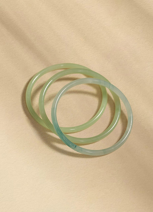 front Juego de 3 pulseras de colores