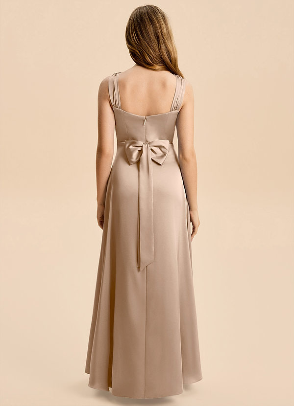 Azazie Kiki Junior Robe Trapèze en Satin extensible Arc Taupe image1