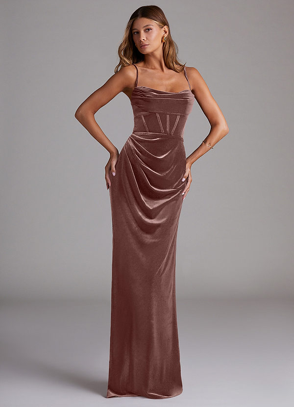 Azazie Mai Robes Demoiselle d'honneur Robe Fourreau en velours Encolure en Forme de Cœur Expresso image1