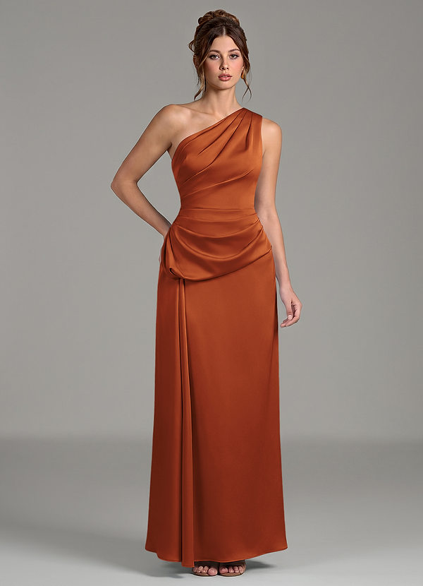 Azazie Zahira Robes de demoiselle d'honneur Robe Fourreau en Satin extensible Asymétrique Cannelle image1
