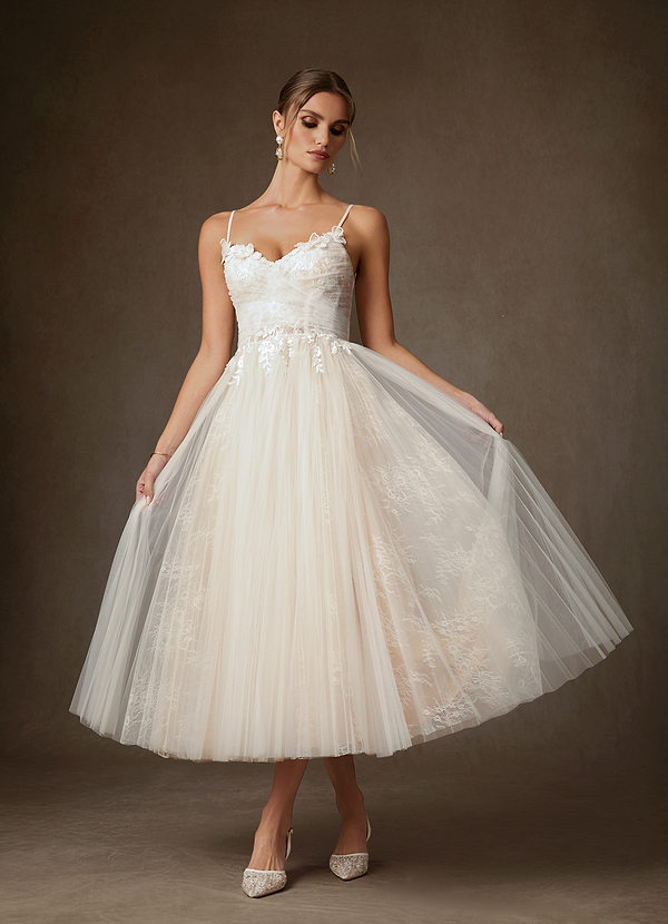 Azazie Zenia 웨딩드레스 A라인 얇실버 명주 그물 티 길이 드레스 image1