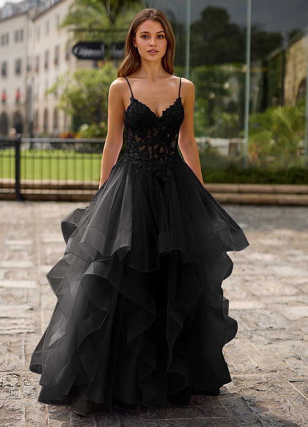 Spitze Black Sheer Lace Prom Dress image1