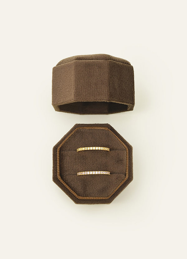 front Pudełko na pierścionek z aksamitu na dzień ślubu