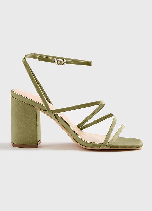 front Bijpassende kleur matte satijnen enkelband blokhak sandalen