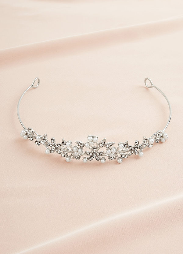 tiaraです cc28e2dbcb0cdef6019b4eae605d8d