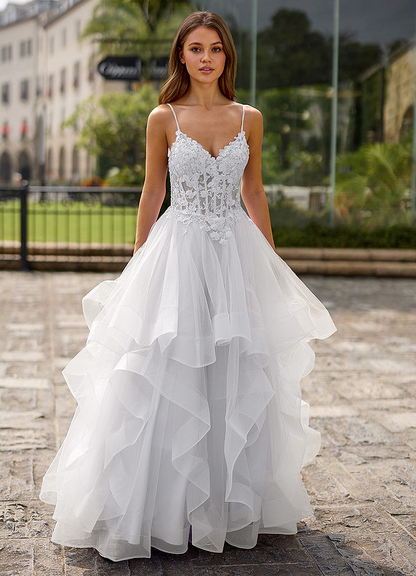 Spitze Weiß Ballkleid aus transparenter Spitze image1