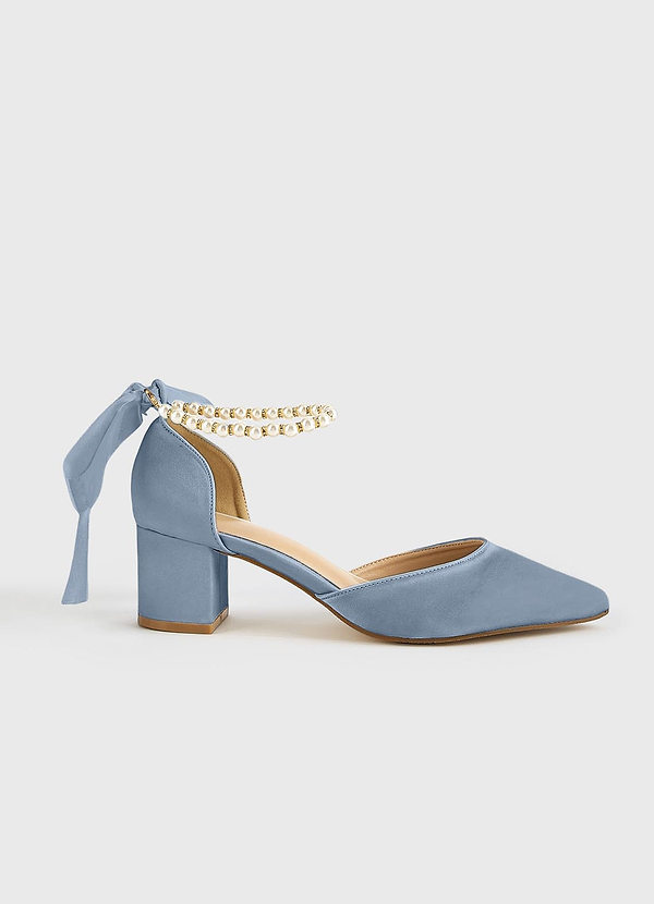front Matte Satin Pearl ja Bow Pointed Toe Block -korkokengät