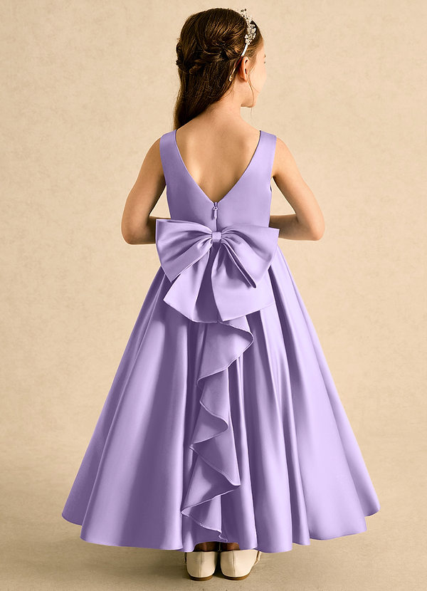 Azazie Lizzie Robes de cortège enfant Robe Trapèze en Mat Satiné Plissé Lilas image1