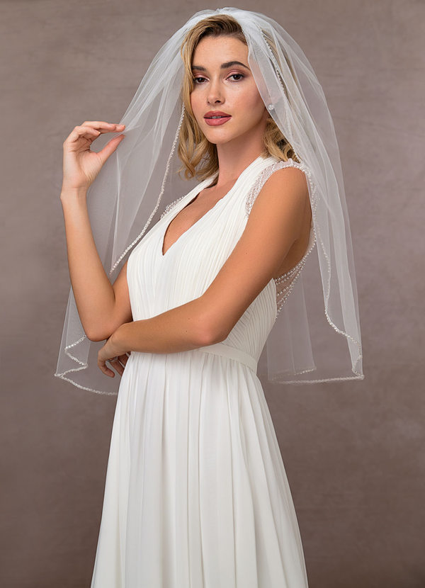 front Paula Veil