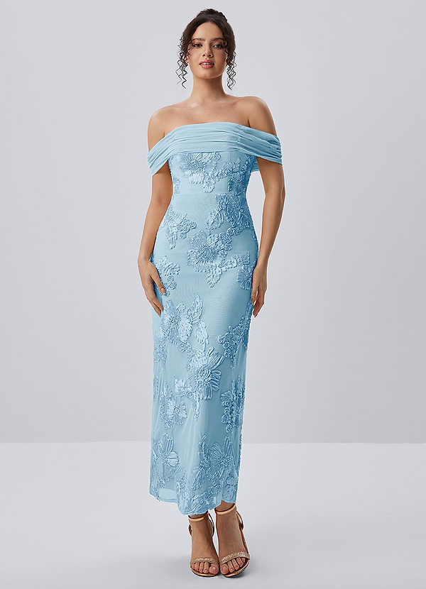 Berenice Himmelsblå Stretchig maxiklänning med 3D-blommor i spets image1