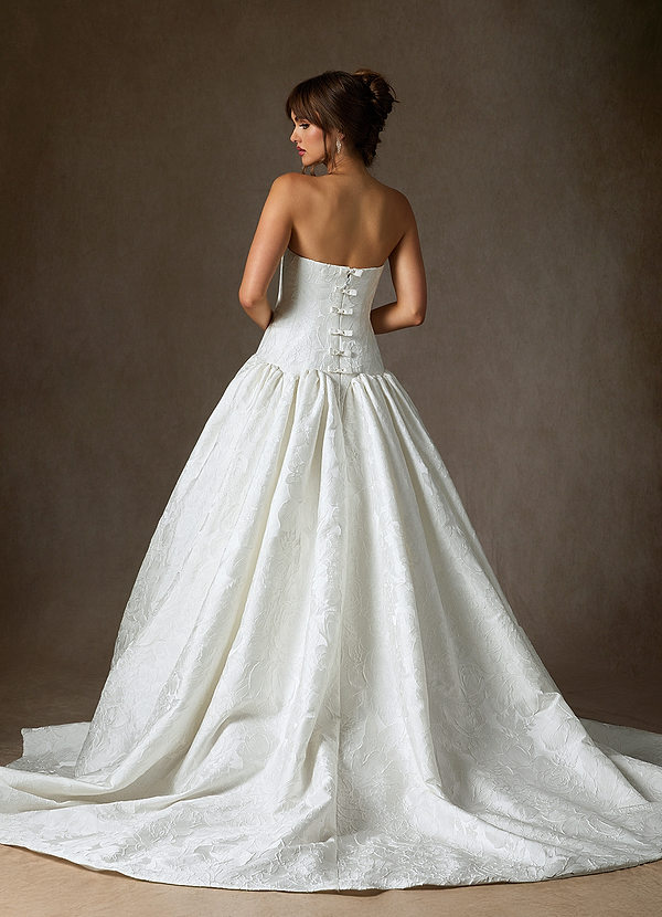 Azazie Gloria Bröllopsklänningar Klä av Balklänning i Blommig Jacquard Axelbandslös Diamantvit image1