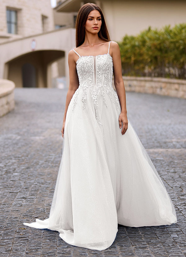 Veila Marfil Vestido de graduación de tul con apliques image1