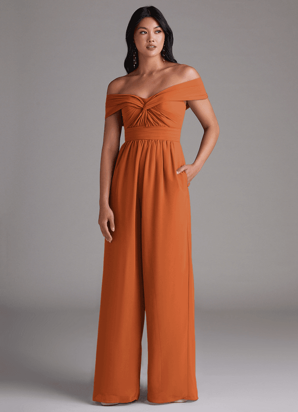 Azazie Lamara Robes Demoiselle d'honneur Combinaison Convertible en Mousseline de soie Épaule décolletée Cannelle image1