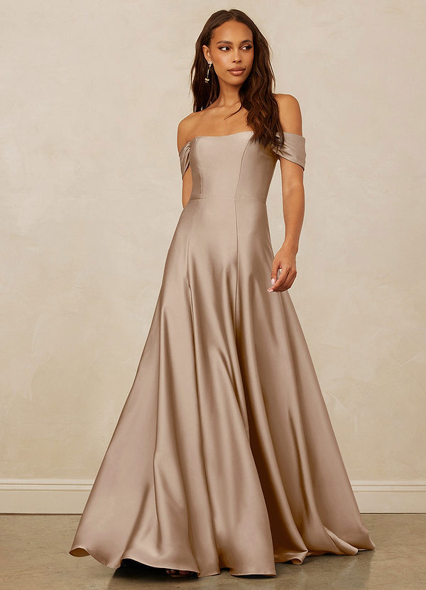 Christian Siriano Bridal for Azazie 1002 Brautjungfernkleider Schulterfreies Stretch-Satin A-Linien-Kleid image1