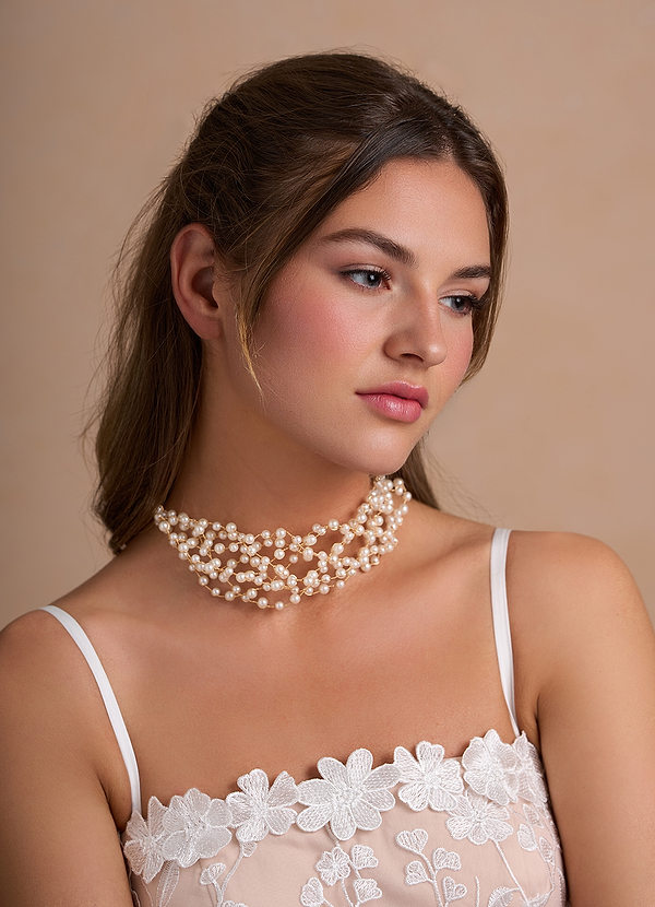 front Serefina Pearl Hair Band