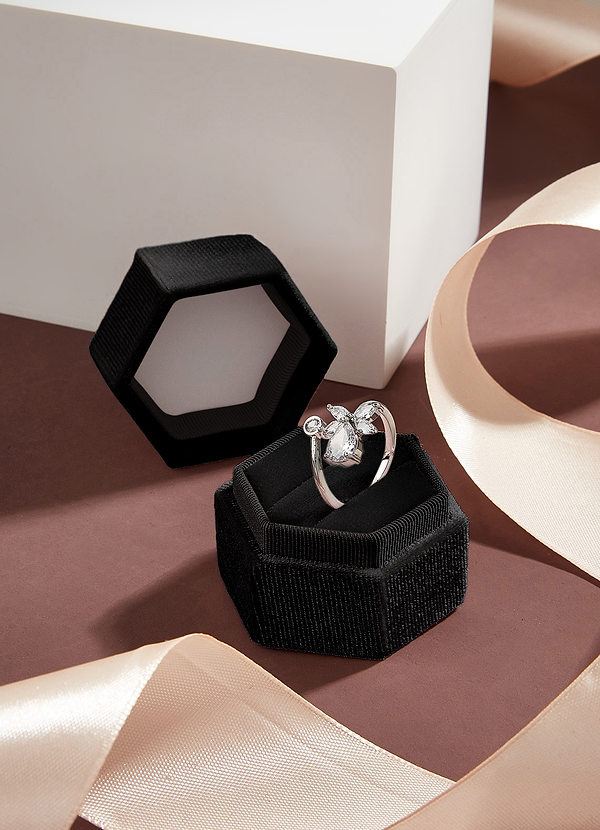 front Caja de anillo de terciopelo suave