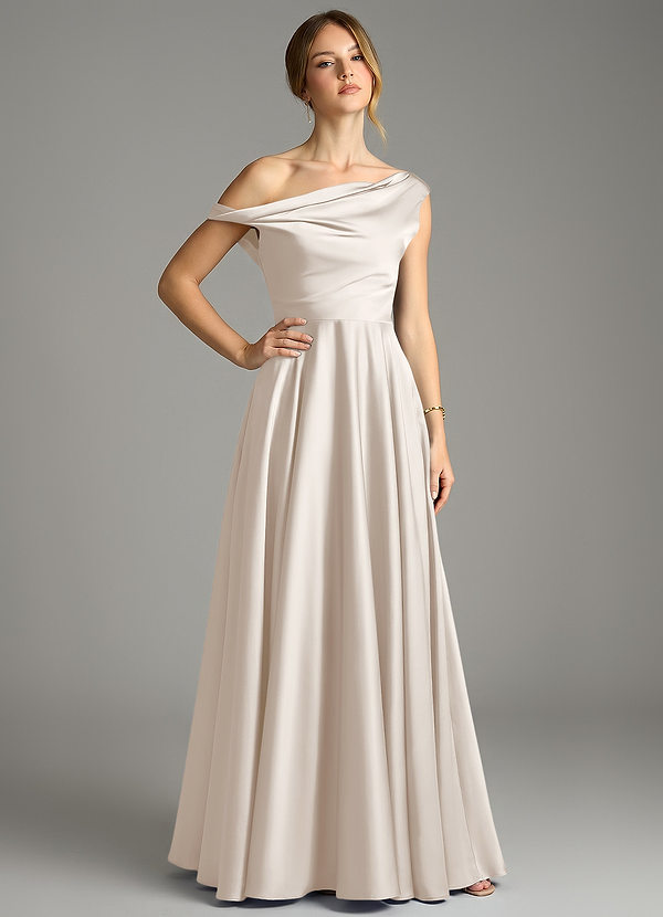 Azazie Xanthe Robes de demoiselle d'honneur Robe Trapèze en Satin extensible Épaules dénudées Albâtre Blanc image1