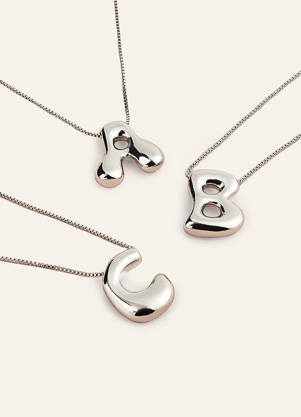 front Collana con ciondolo a forma di lettera a bolle