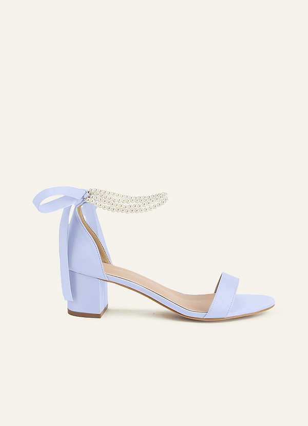 front Sandales à talons épais à bout ouvert, en satin mat de couleur assortie, avec perles et nœud