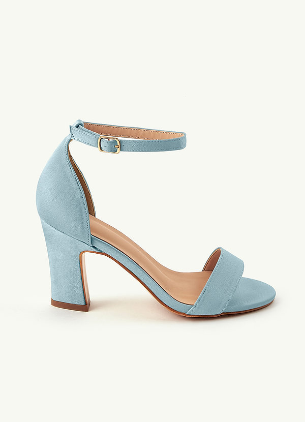 front Bijpassende kleur stretch satijnen sandalen met één bandje en gesp en dikke hak