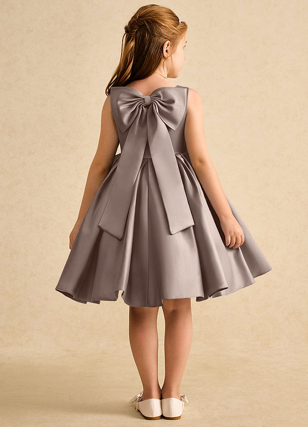 Azazie Jessie Vestidos de Niña de Flores Vestido de Gris Pardo de Satin Mate de Corte En A con Lazo image1