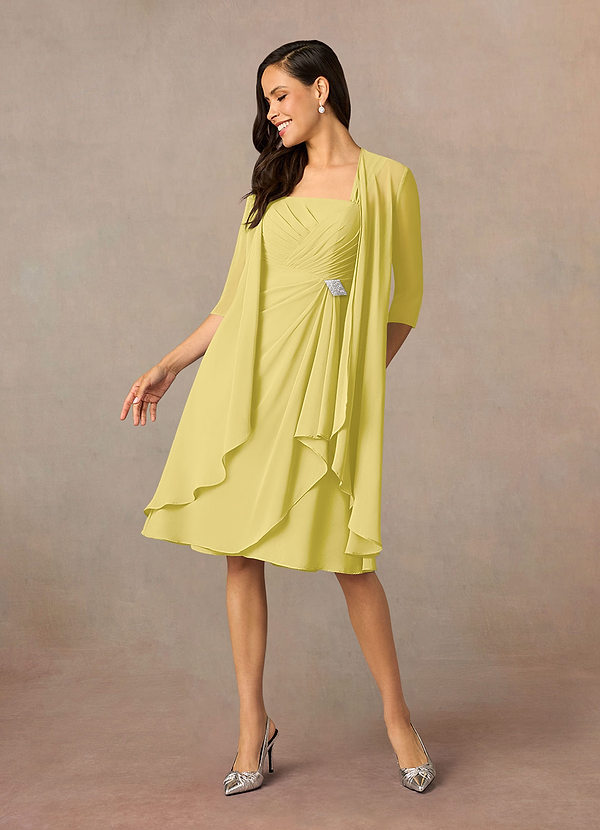 Azazie Olivia Robe Mère de la Mariée & du Marié Robe Trapèze en Mousseline de soie Encolure carrée plissée Canari image1