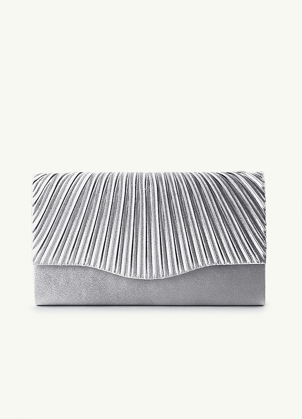 Clutch tipo sobre de satén metálico plisado a juego front