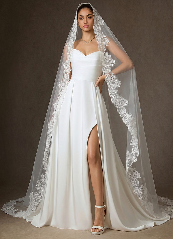 front Spets Mantilla Isabella Cathedral Veil