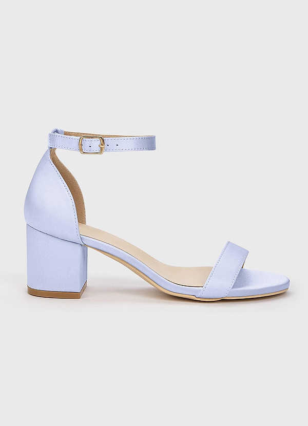 front Sandales à talon carré et boucle à une bride en satin mat de couleur assortie