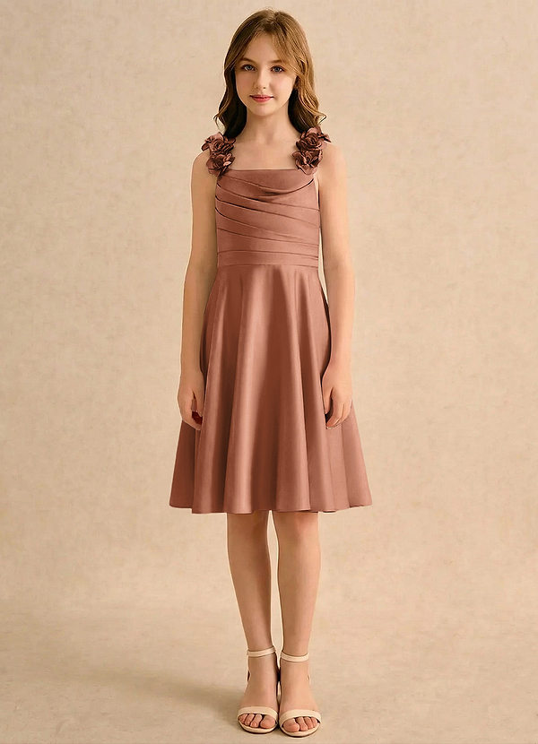 Azazie Resa Girls Formal Sukienki dla dziewczynek sypiących kwiaty Linia A Pofałdowany Matowy satynowy Długość do kolan Sukienka image1