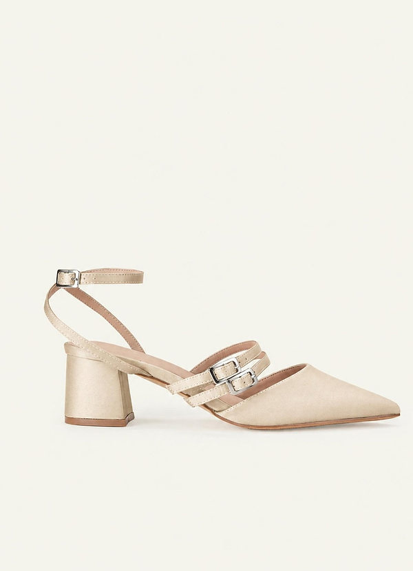 front Yhteensopivan väriset kaksirei'iset slingback-pumput