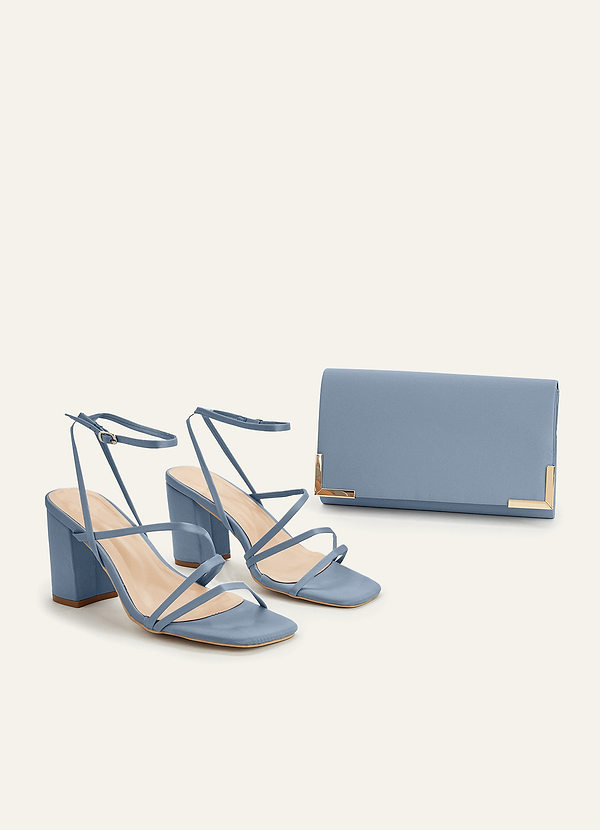 front Set di sandali con tacco a blocco e cinturino alla caviglia in raso opaco coordinato e pochette a busta